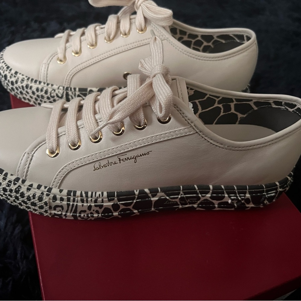 BNIB Ferragamo Borg Cubic Sneakers